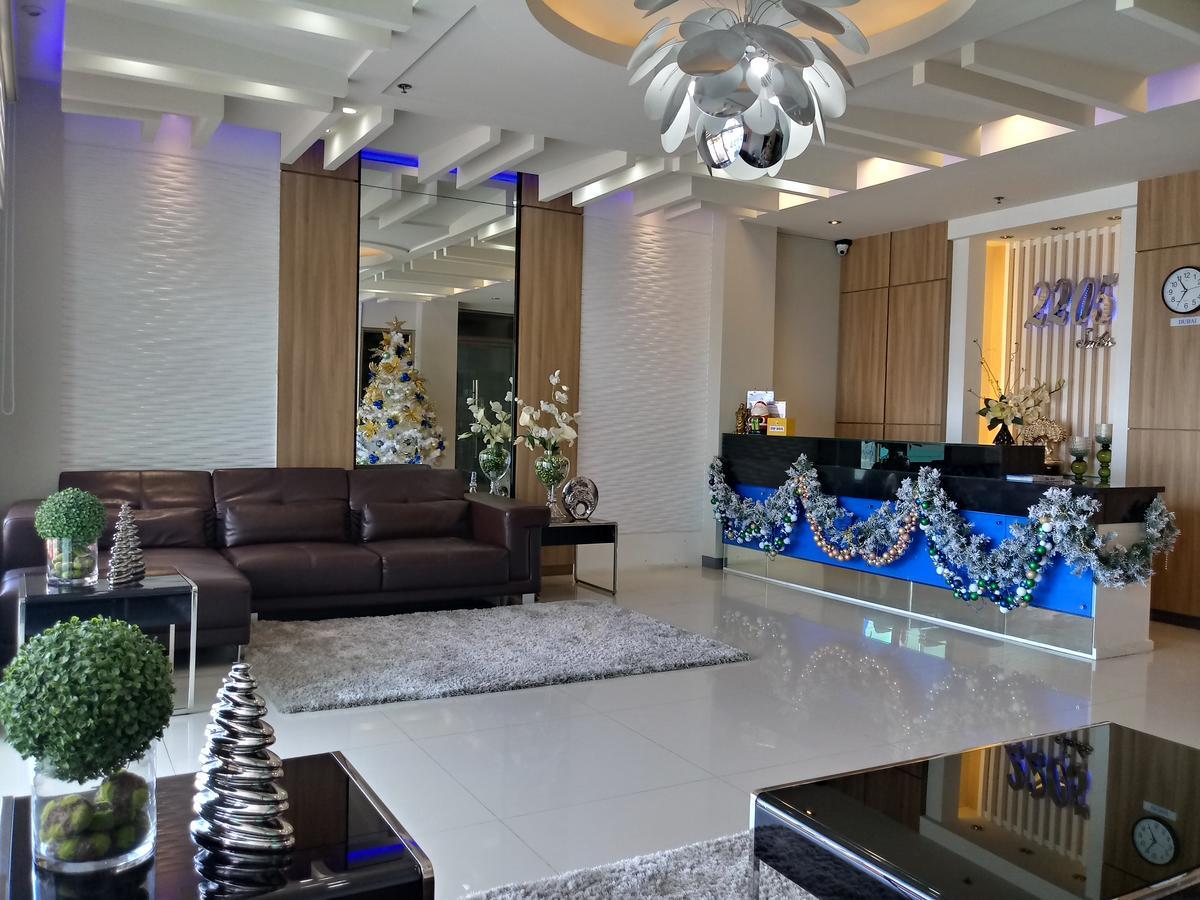 2205 Suites Lucena Exterior photo